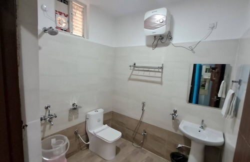 Madhapur Bed & Breakfast | The Balcony Hotel