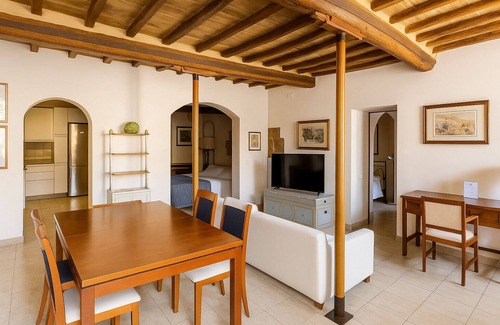 Siena Historical Center Apartment | The Balcony Suite -Piazza del Campo View