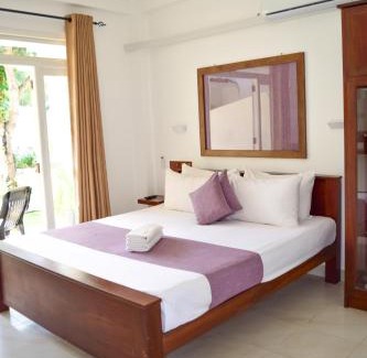 Seeduwa - Katunayake House | The Bamboo Tree Transit Hotel