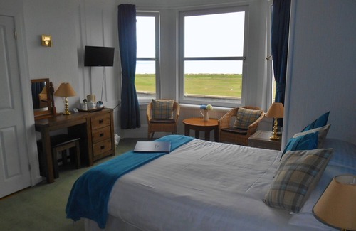 Nairn Hotel | The Bandstand