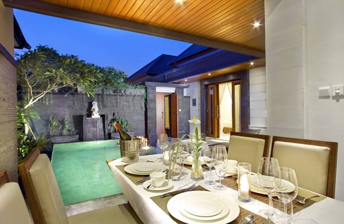 Dewi Sri Villa | The Banyumas Suite Villa Legian