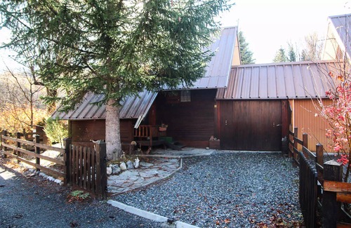 Barcelonnette Ski Chalet | The Barce Chalets - Chalets for 8 People