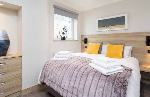 Perth Apartment | The Barclay Apartment