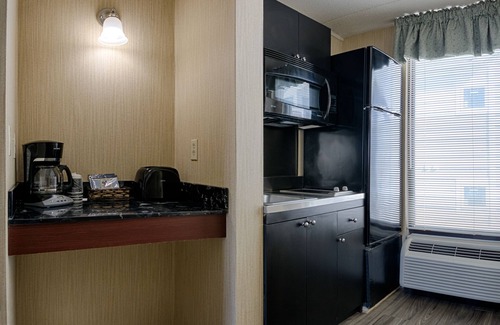Midtown Ocean City Hotel | The Barefoot Mailman