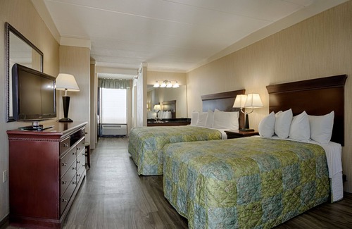Midtown Ocean City Hotel | The Barefoot Mailman