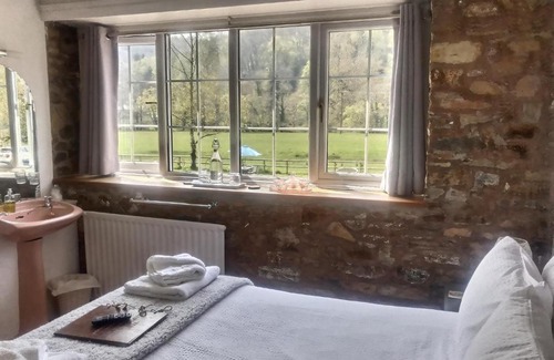 Oakfordbridge Bed & Breakfast | The Bark House