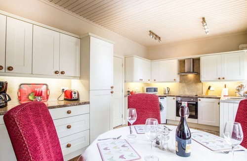 Berwick-upon-Tweed Cottage | THE BARMOOR RETREAT, family friendly, with open fire in Lowick