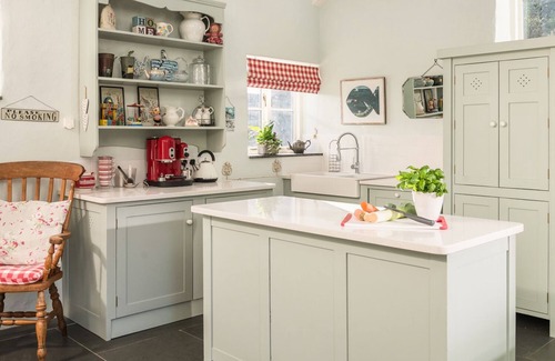 Rescorla Cottage | THE BARN AT LITTLE RESUGGA, family friendly in St. Austell
