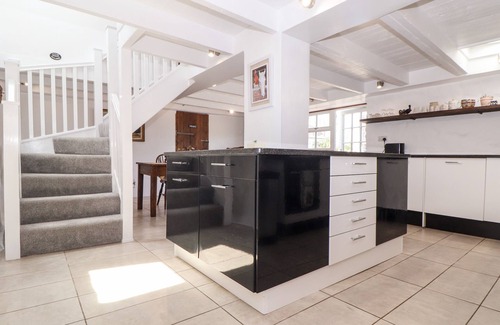 Coverack Cottage | THE BARN AT TREVOTHEN FARM, family friendly in Coverack
