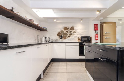 Coverack Cottage | THE BARN AT TREVOTHEN FARM, family friendly in Coverack