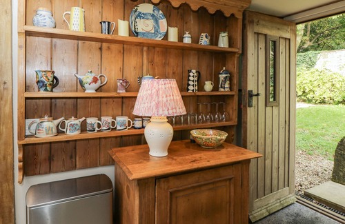 Burford Cottage | The Barn at Westhall Cottage