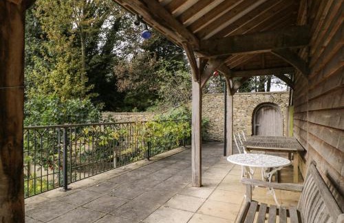 Burford House | The Barn at Westhall Cottage