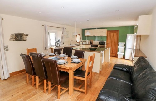 Llanybri House | The Barn, Carmarthen