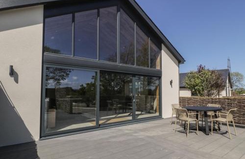 Llanfechell House | The Barn