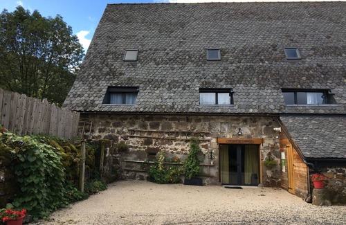 Vic-sur-Cere House | THE BARN IN THE ROOM