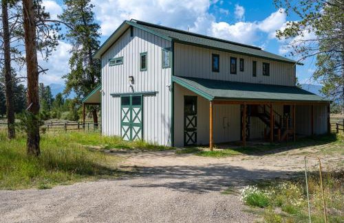Granby House | The Barn private fishing minutes from Winter Park