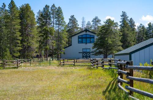 Granby House | The Barn private fishing minutes from Winter Park