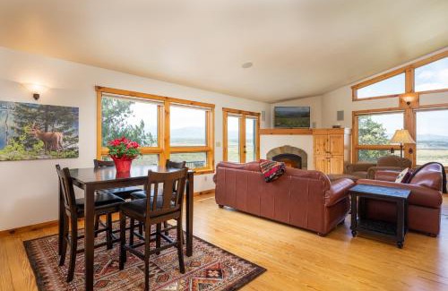 Granby House | The Barn private fishing minutes from Winter Park