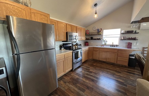 Post Falls House | The Barn: Quiet, private, close to town, hot tub & spacious views.