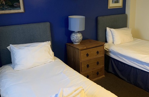 Shrivenham Hotel | The Barrington Arms Hotel