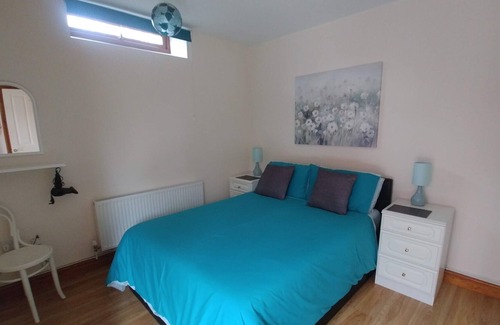 Ledbury Apartment | The Basement is a self-contained ground floor apartment set in 2 acres of garden
