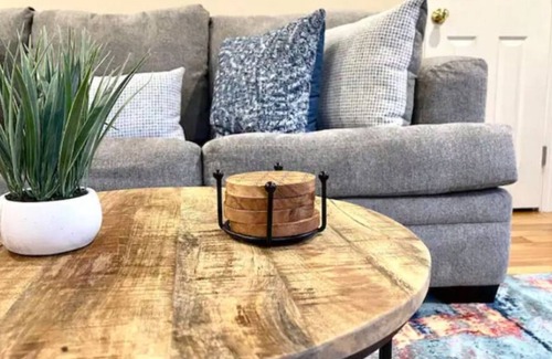 Bath Apartment | The Bath House - 2 Bedroom - Bowdoin, Mins to DNTN