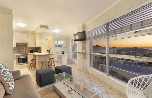 Bloubergstrand Apartment | The Bay A101