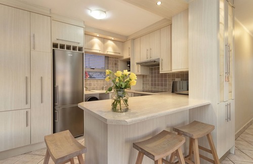 Bloubergstrand Apartment | The Bay A101
