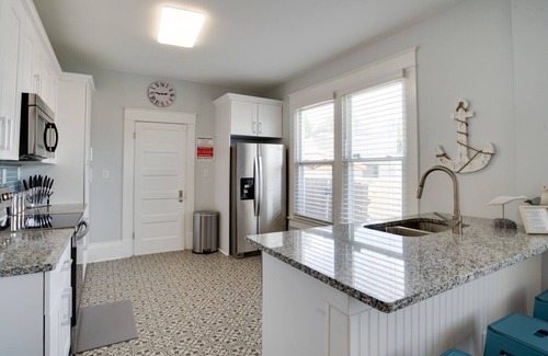 Bayview House | The Bay House Bungalow and Loft - Norfolk VA.
