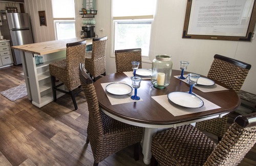 Williams Bay House | The Bay House - one block from Geneva Lake