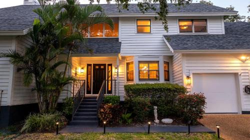 Trailer Estates House | The Bayside Villa