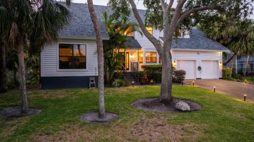 Trailer Estates House | The Bayside Villa