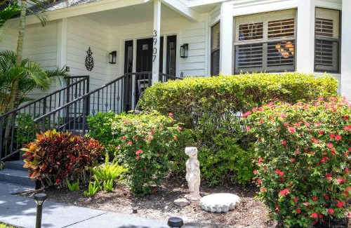 Trailer Estates House | The Bayside Villa