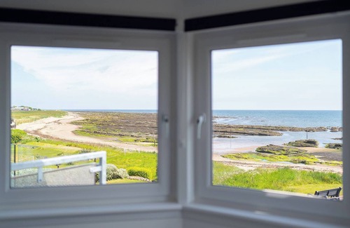 Carnoustie Ski Chalet | The Beach Boathouse - Sea Views & Golf Courses