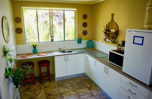 Ulladulla Apartment | The Beach Bungalow perfect for couples.