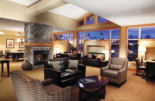 Regional District of Nanaimo Hotel | THE Beach Club Resort