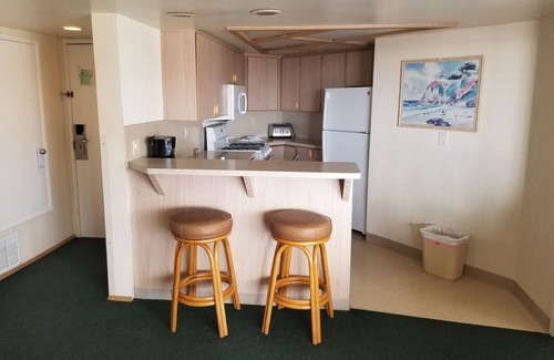 Pacific Beach Hotel | The Beach Cottages