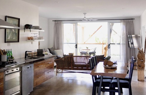 Emerald Beach Villa | The Beach Havens - Haven Tropicana