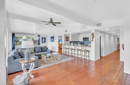 Anna Maria Villa | The Beach House 3 Bedroom Home by RedAwning