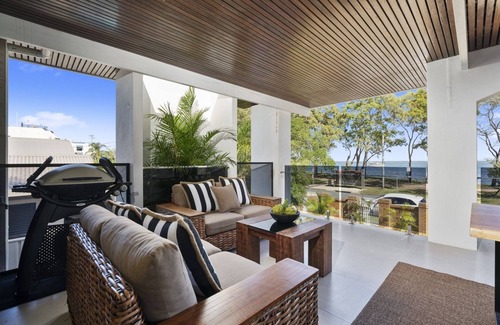 Bongaree House | The Beach House