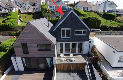 Polzeath Cottage | THE BEACH HOUSE, pet friendly, with open fire in Polzeath