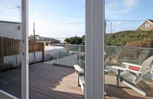 Polzeath Cottage | THE BEACH HOUSE, pet friendly, with open fire in Polzeath