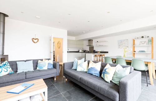 Polzeath Cottage | THE BEACH HOUSE, pet friendly, country holiday cottage in Polzeath