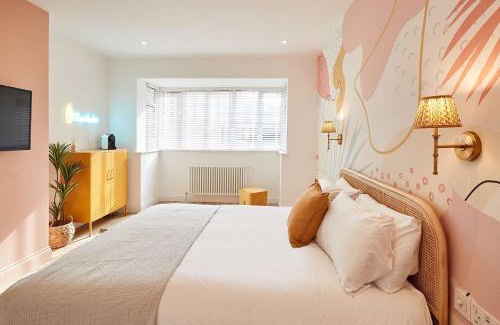 South Cliff Apartment | The Beach House - Pool & Spa