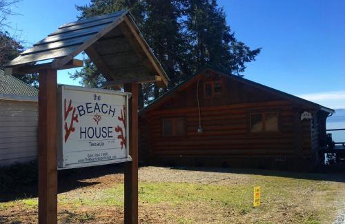 Gillies Bay House | The Beach House Texada - Waterfront Cabin