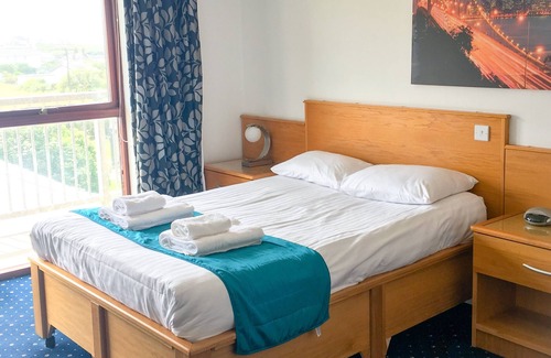Trearddur Bay House | The Beach Motel