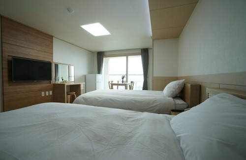 Downtown House | The Beach Pension