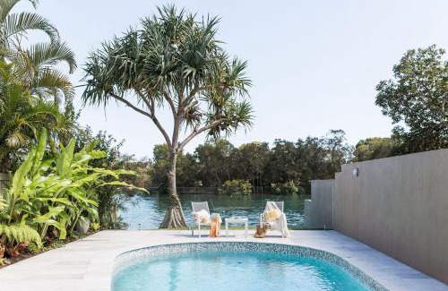 Noosaville Apartment | The Beach Retreat offers Pool and River Views