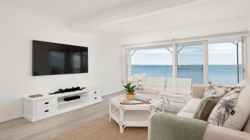 Salamander Bay House | The Beach Shack on Wanda - Waterfront Coastal Chic