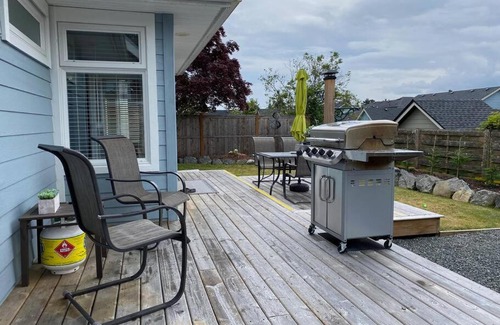 Regional District of Nanaimo Apartment | The Beach Town Getaway!